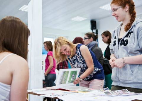 Veletrh studentských týmových projektů a jeho návštěvníci