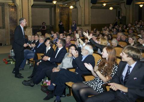 Standing ovation po filmu 1989: Z deníku Ivany A.