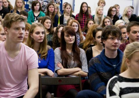 Projekce s besedou proběhla také na Gymnázium Špitálská v Praze