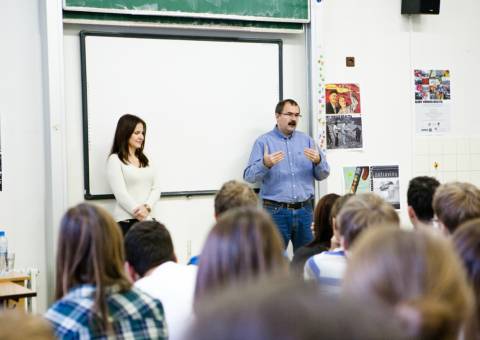 ...které byly následně zodpovězeny pamětníky, panem PhDr. Pavlem Žáčkem a Klárou Jirovcovou-Pospíšilovou