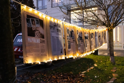 Výstava NepřemoŽENY v Roztokách